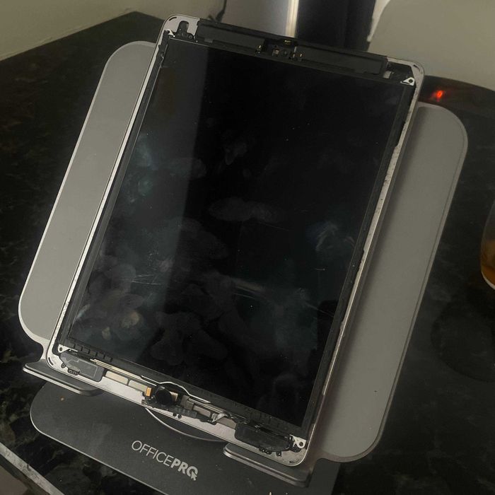 Ipad на запчастини