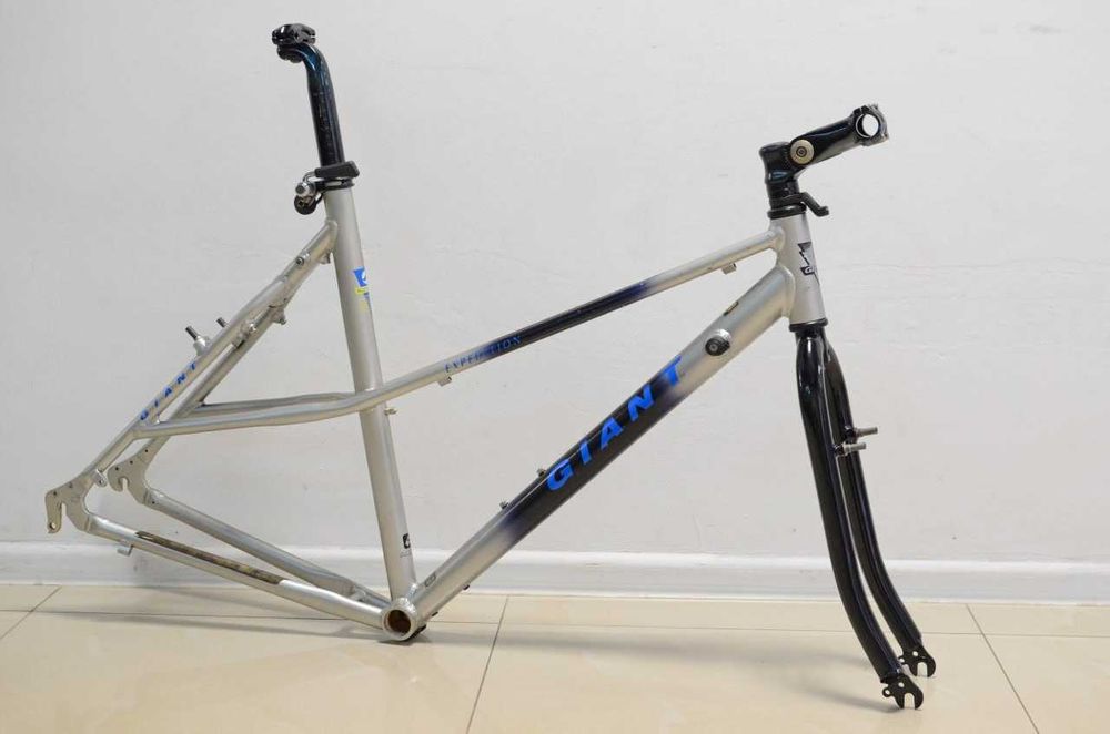 28" фреймсет Giant Expedition