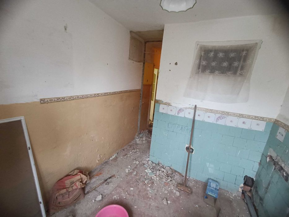 ОДНОКІМНАТНА квартира 31.5 кв.м. на 1 поверсі на стадії ремонту