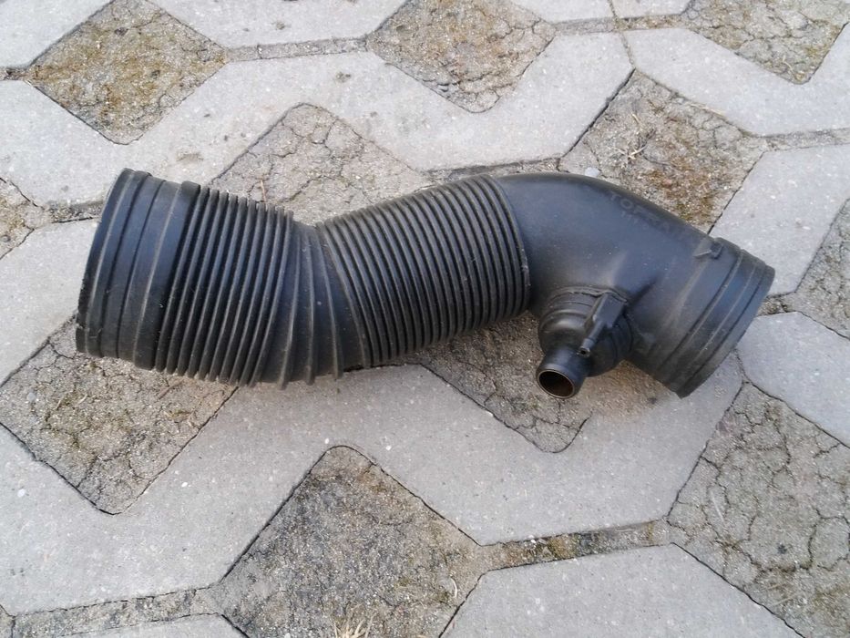 Rura ssąca powietrza.