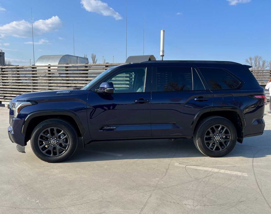 Toyota Sequoia 2022 VIN 7SVAAABA2PX005107 фото оголошення 5 з 22
