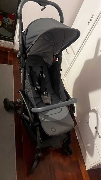 Carrinho de passeio maxi cosi perfeito estado