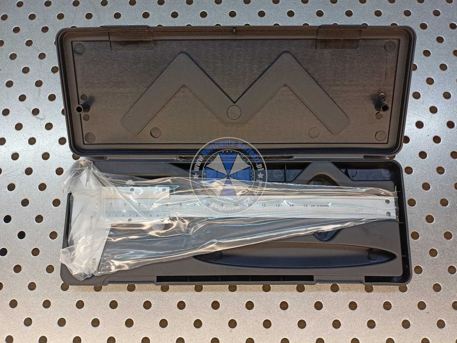 Suwmiarka inox 0-150mm + Etui  suwmiarka 150mm