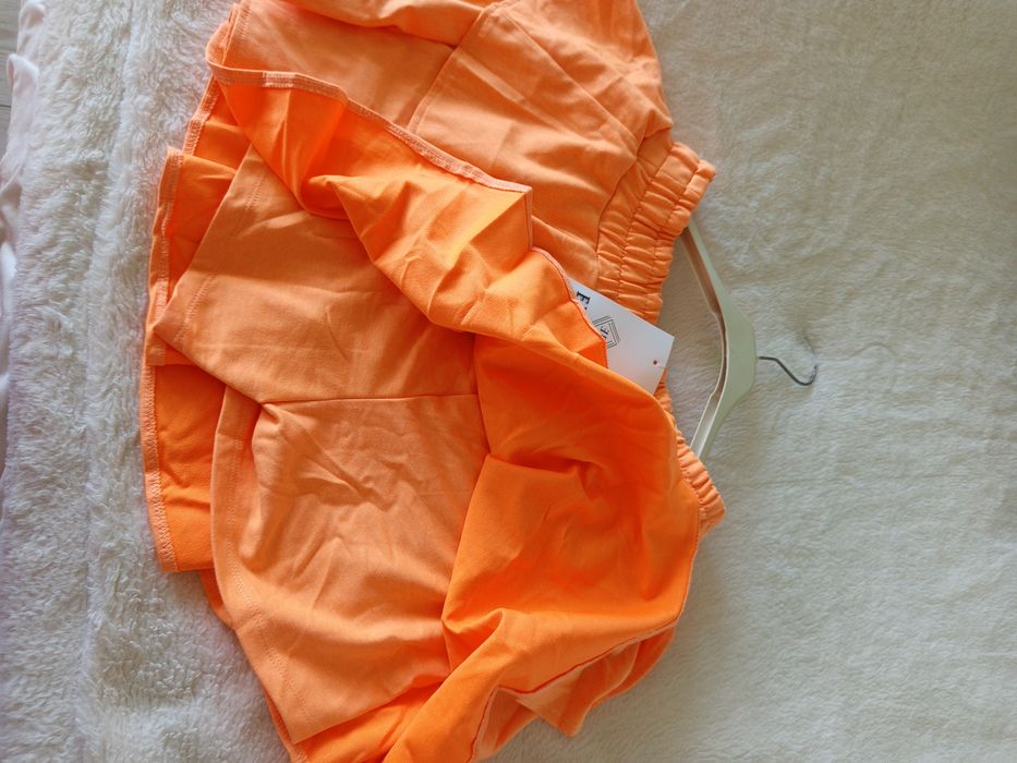Taniej Nowe spódnico spodenki r L mocno się ciągnie material
