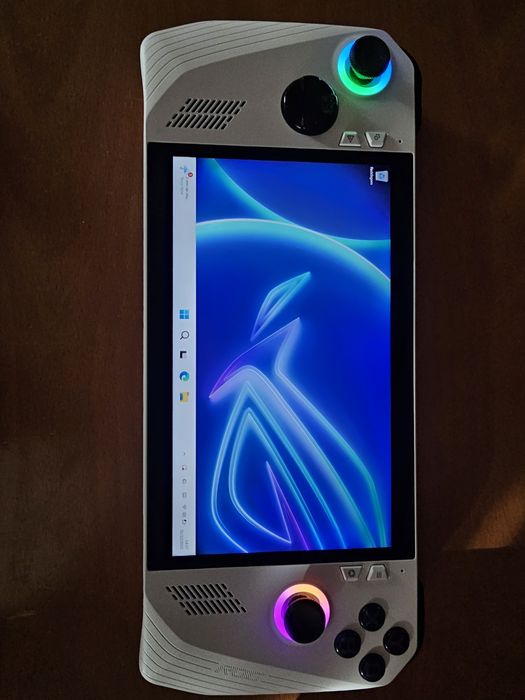 Asus rog ally 512 GB( processador Z1 extreme)