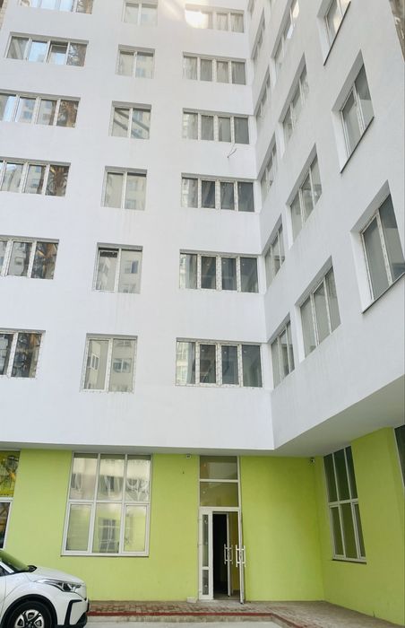 Продаж студии в Киеве возле метро
