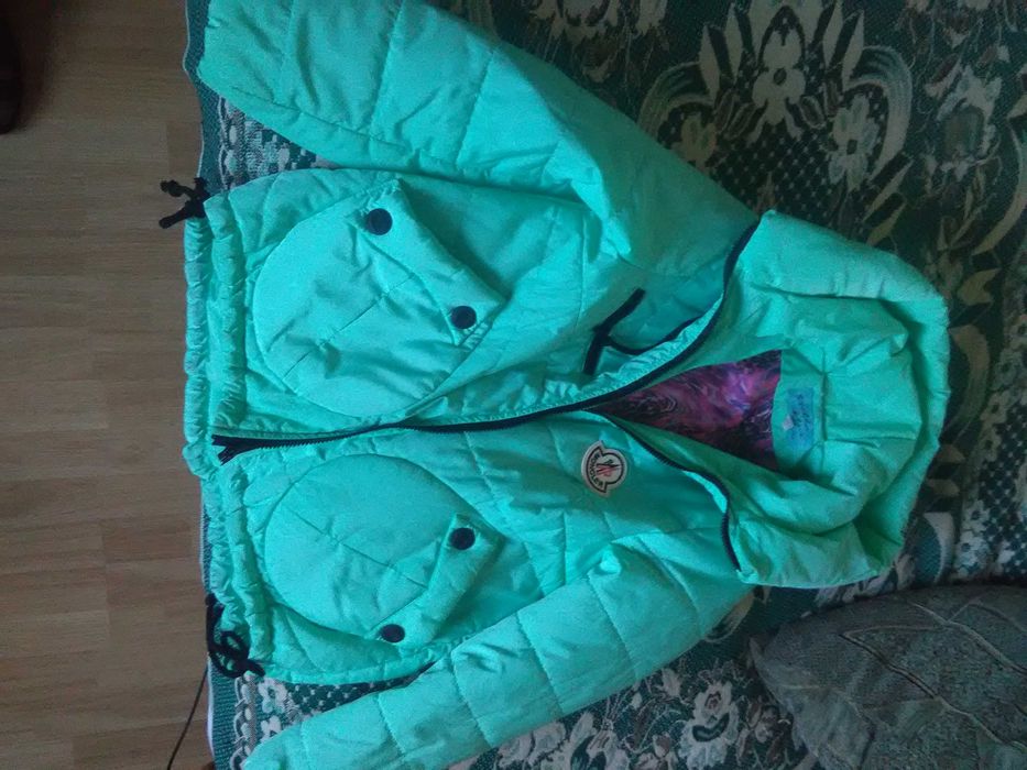 Пальто разные, куртка,кофта,халаты