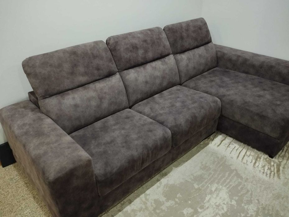 Sofá com chaise longue