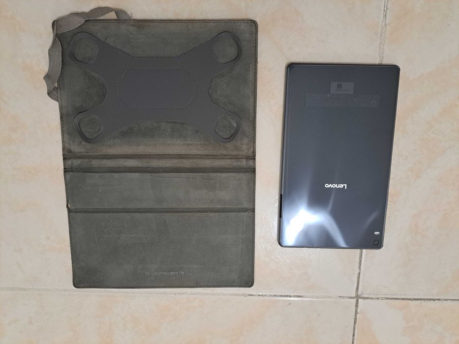 Lenovo TB-8704F 64GB