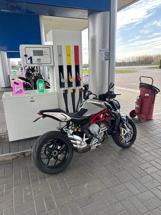MV Agusta Brutale 800 обмін