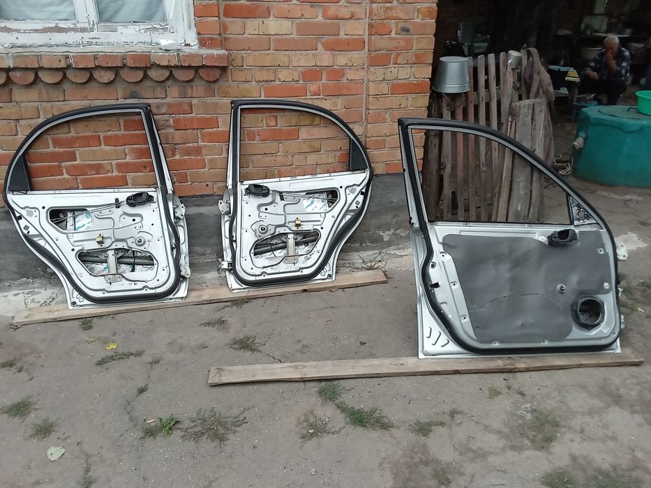 Двері в зборі Ланос задня права