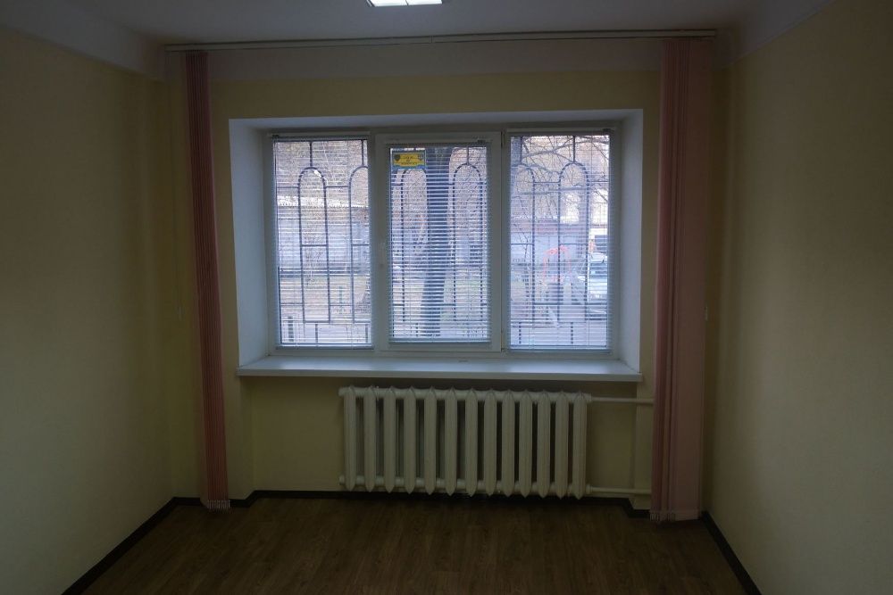 Офіс з автономним живленням! 45 м², вул. Кирилівська, 172 — Куренівка