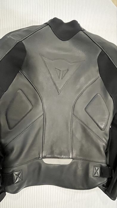Reparaçoes de vestuario de pele motociclistas
