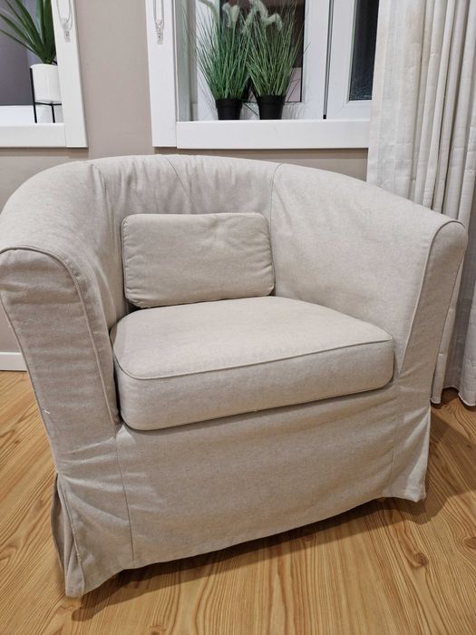 Poltrona TULLSTA de tecido bege