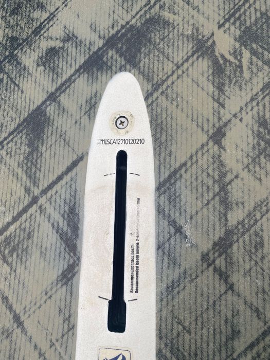 Isonic 127 windsurfing