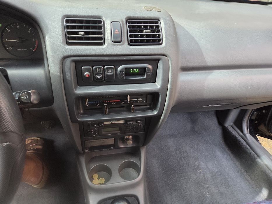 Mazda 323 2.0d comercial