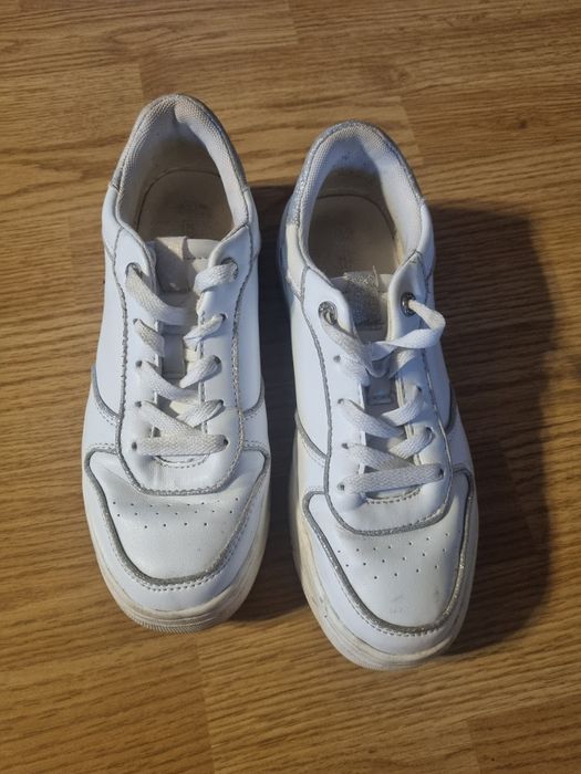 Buty sportowe damskie rozm. 39 białe srebrne Graceland
