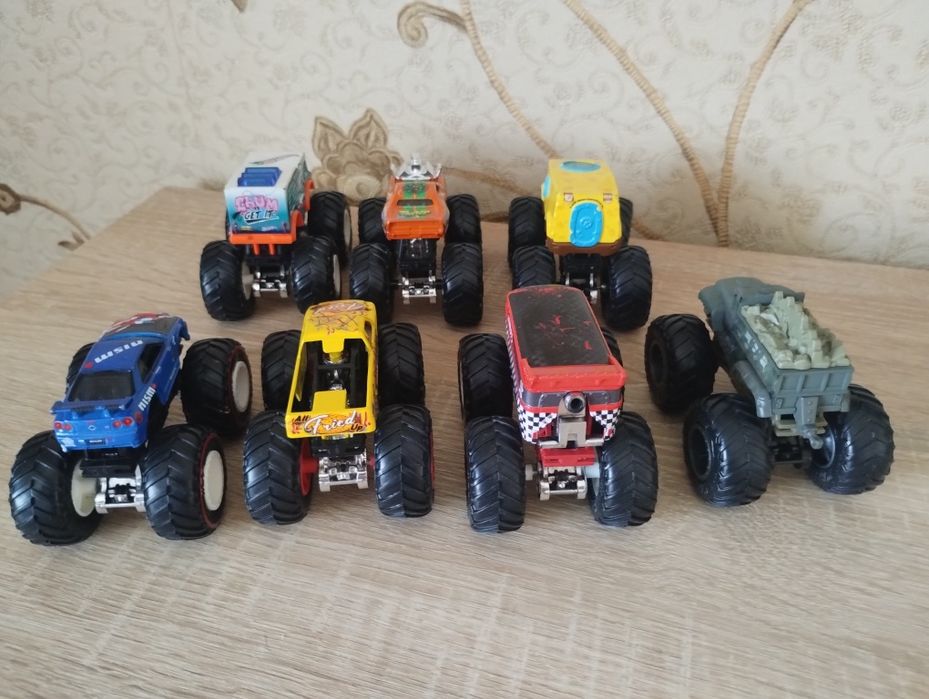 Оригинал, Hot Wheels Monster Trucks, Хот Вилс Монстер Трак,  набор.
