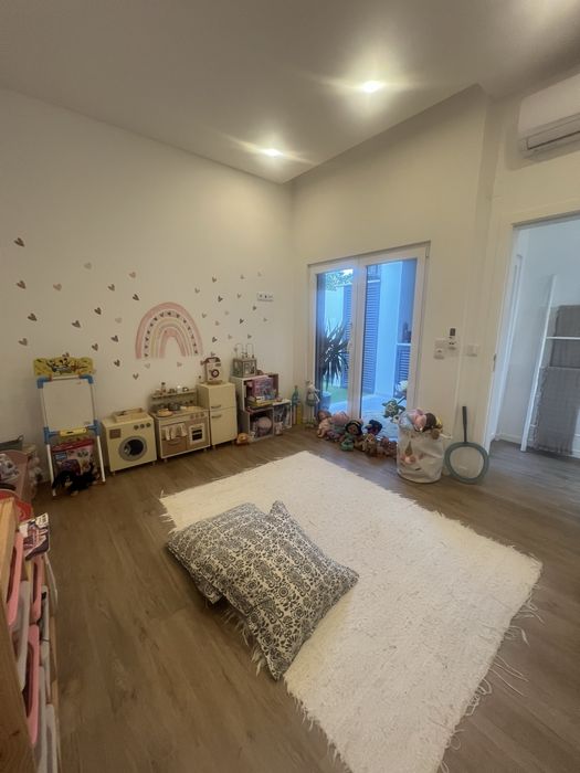 Alugo moradia a 10m da Ericeira