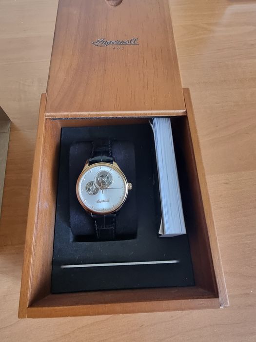 Годинник жіночий Ingersoll Stainless Steel 316 L