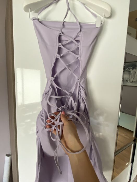 Sukienka mini z odkrytymi plecami Asos