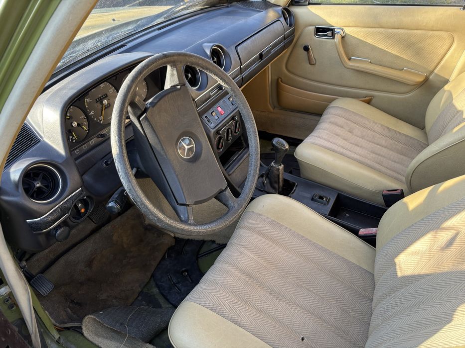 Mercedes w 123 2.0D 1982