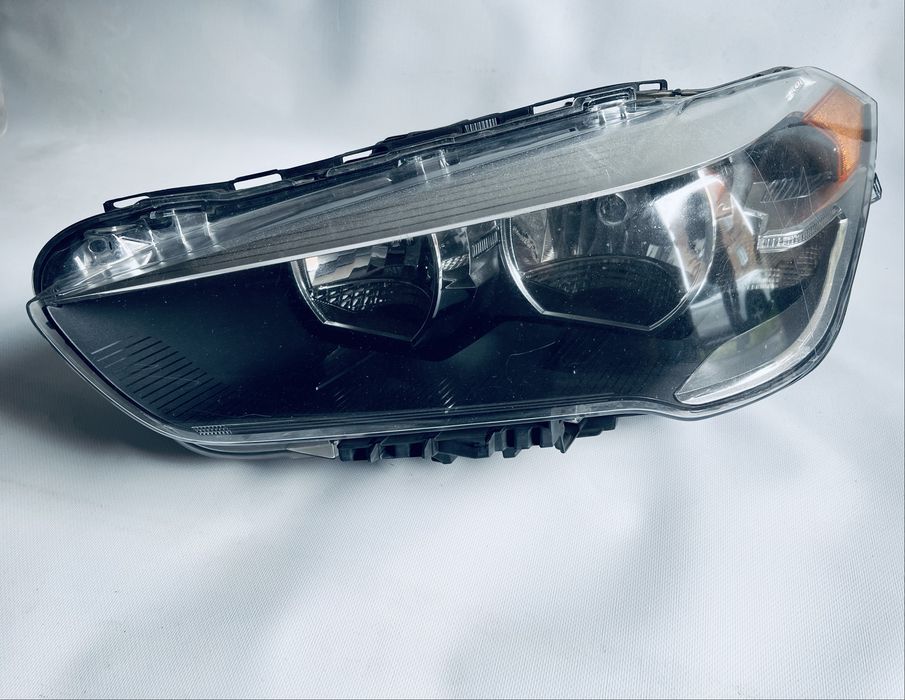 Фара ліва галоген BMW x1 f48 2017 рік
