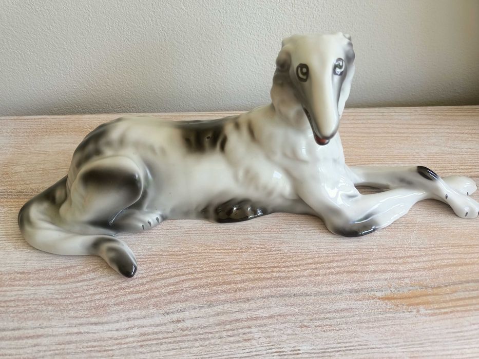 Figurka porcelanowa Chart rosyjski