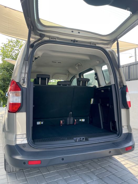 Ford Tourneo courier 1.5 d