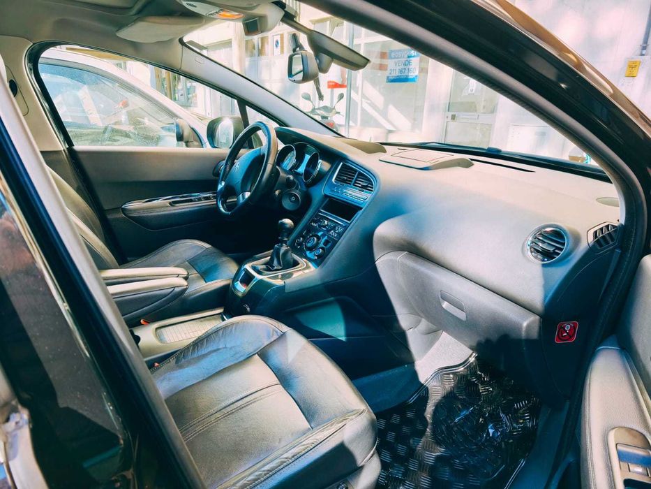 Peugeot 5008 1.6 e-HDi 7L SE Style