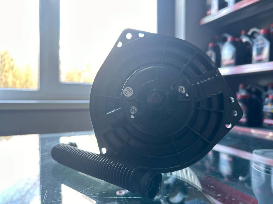 Вентилятор пічки NISSAN PATROL Y61.Вентилятор печки NISSAN PATROL Y61