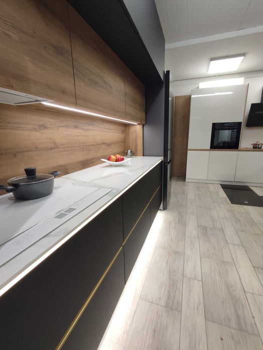 Meble z  ekspozycji bogato wyposażone