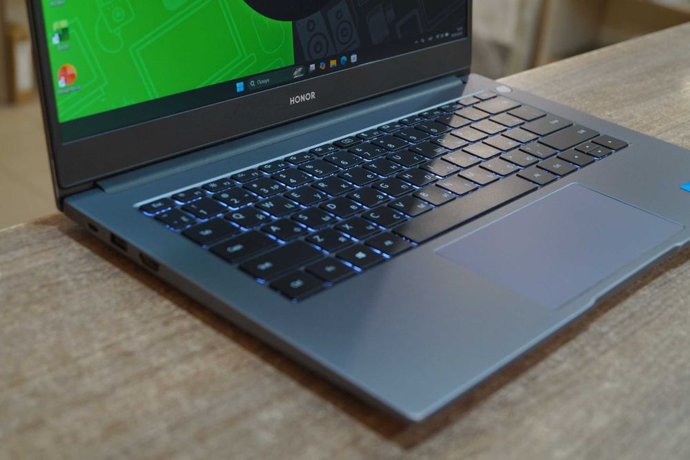 ГАРАНТІЯ Honor (IPS/Core i3-10110U/RAM 8ГБ DDR4/SSD 256ГБ)TVOYO