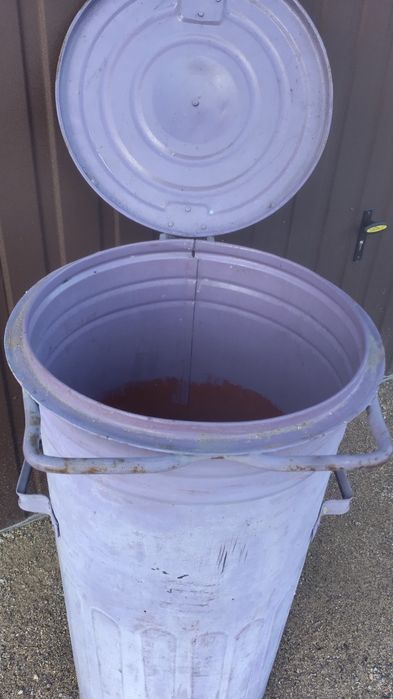 Kosz na odpady śmieci PRL