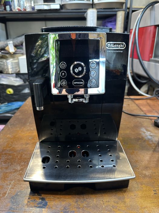 Кофемашина Delonghi Capuccino с молочником