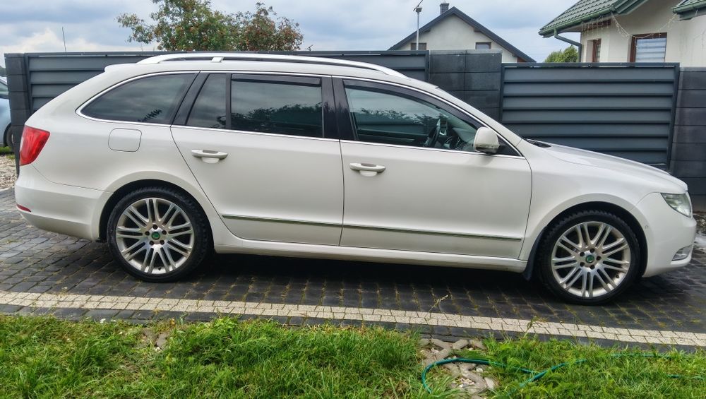 Skoda suberb 2012//2.0 disel 4x4