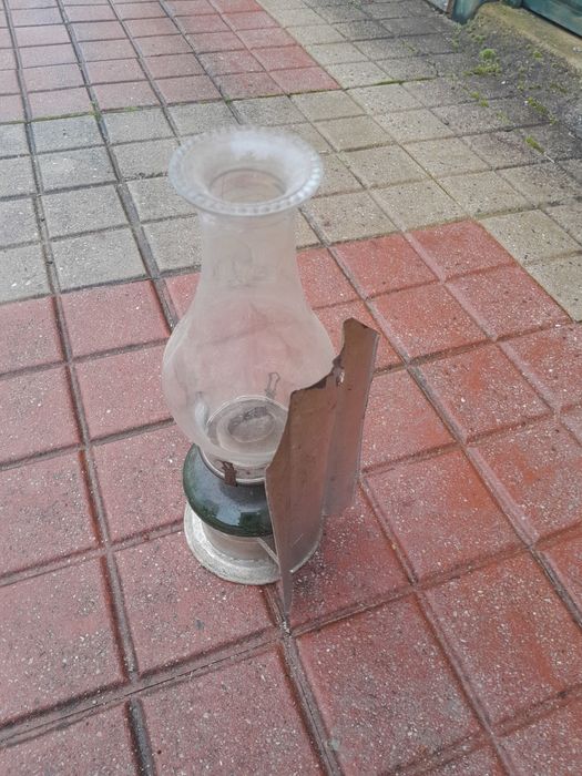 Candeeiro a  petróleo
