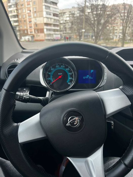 Автомобиль на автомате Шевролет Спарк