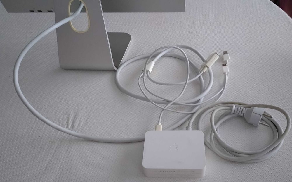 Apple Cinema Display (20 Polegadas)