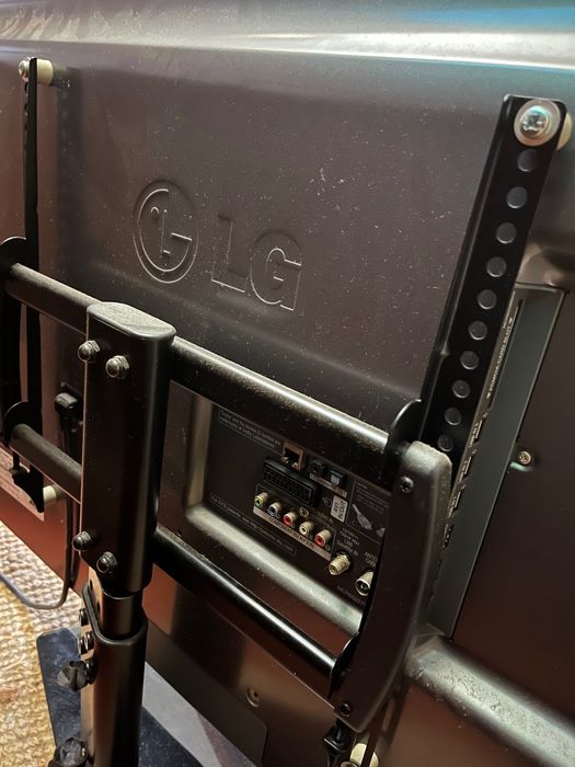 Smart tv LG para reparação ou uso de peças 48 polegadas