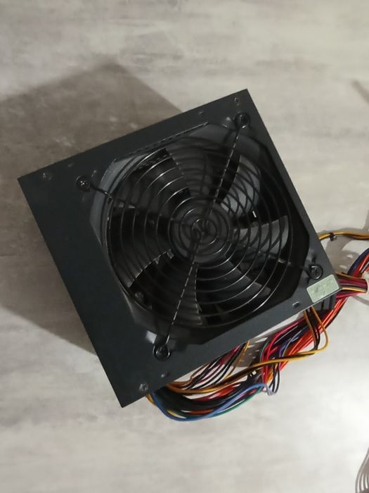 Блок живлення на комп