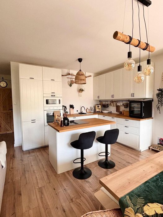 Sprzedam mieszkanie na Stawkach /4 pory roku 72 m2 z ogródkiem 73 m2