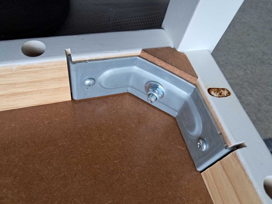 Conjunto de mesa e cadeiras de criança