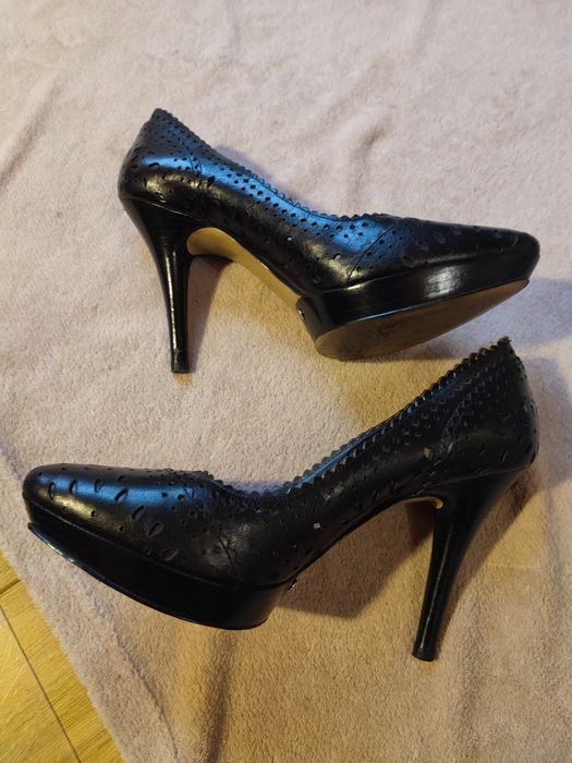 Czarne skórzane szpilki Nine West 9M. Rozmiar 40
