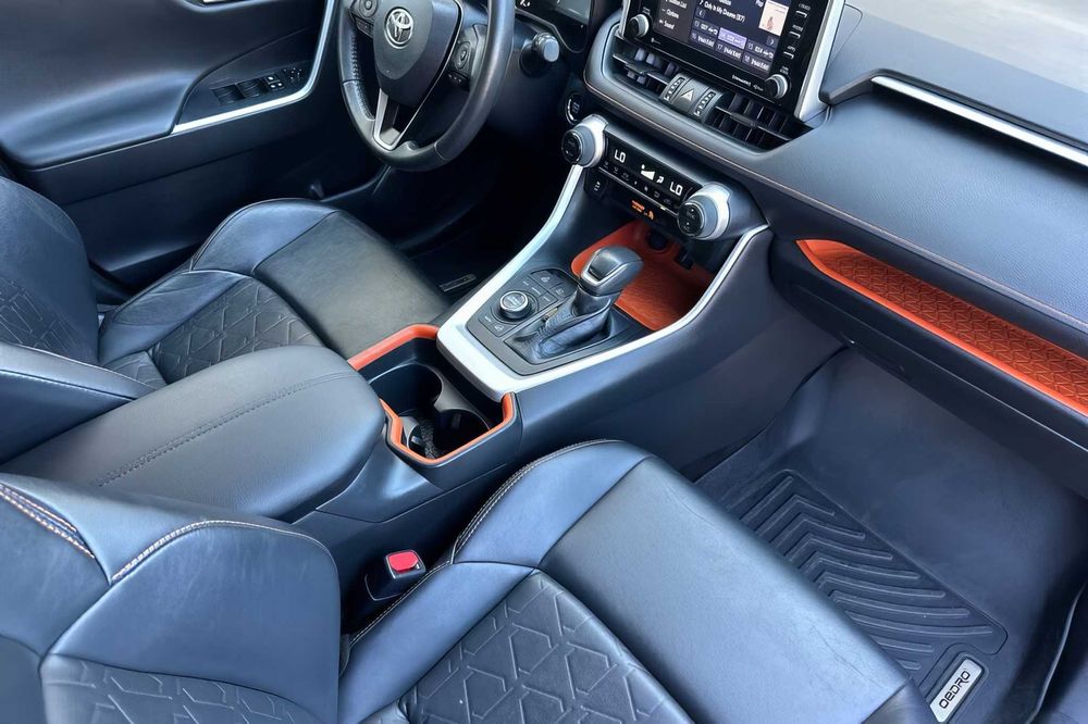 Toyota RAV4 Adventure      2020