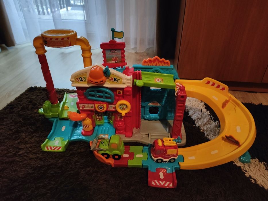 Remiza strażacka Vtech tut tut autka
