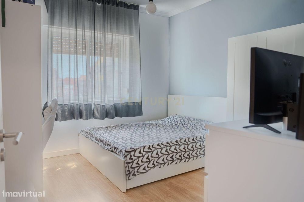 Apartamento T3 Totalmente Remodelado | 114 m² | Suite | Open Space | C
