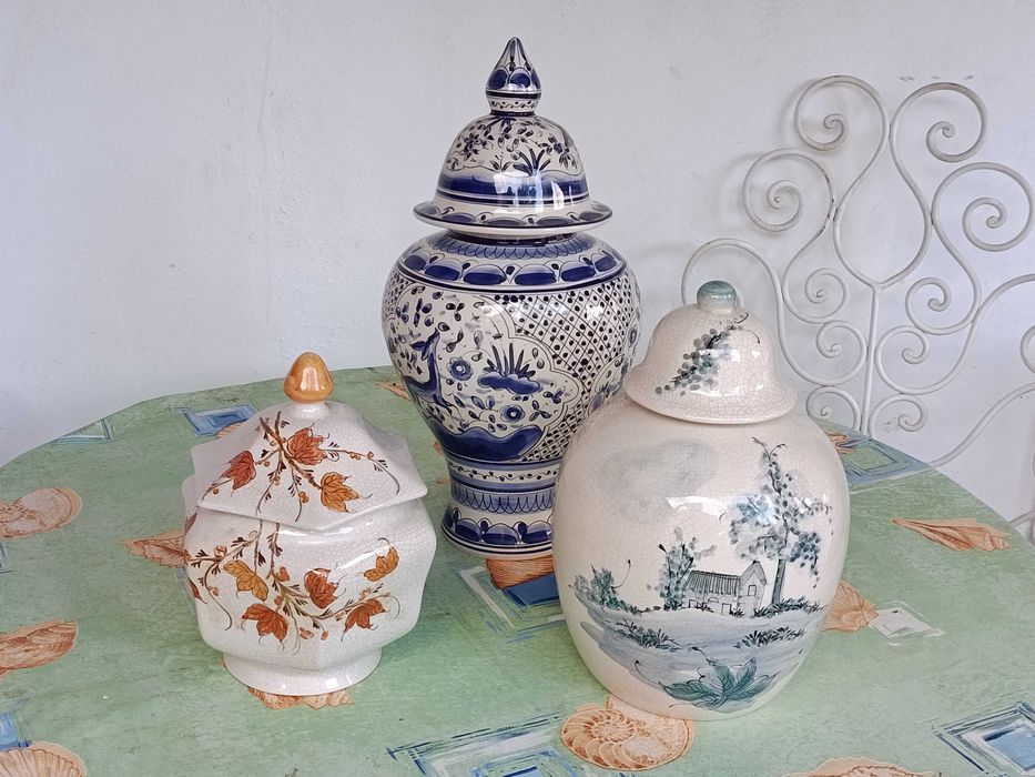 Potes antigos em loiça ceramica pintados a mao bom estado