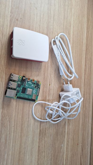 Raspberry Pi 4 B - komplet