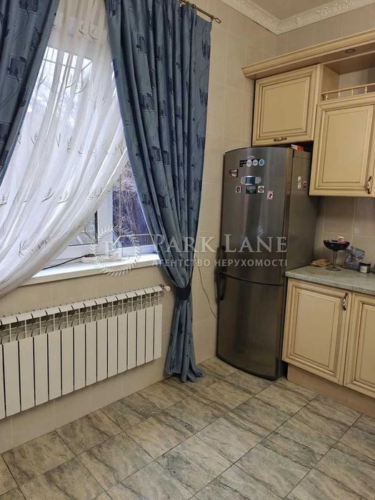 Щасливе. Затишний будинок з ремонтом